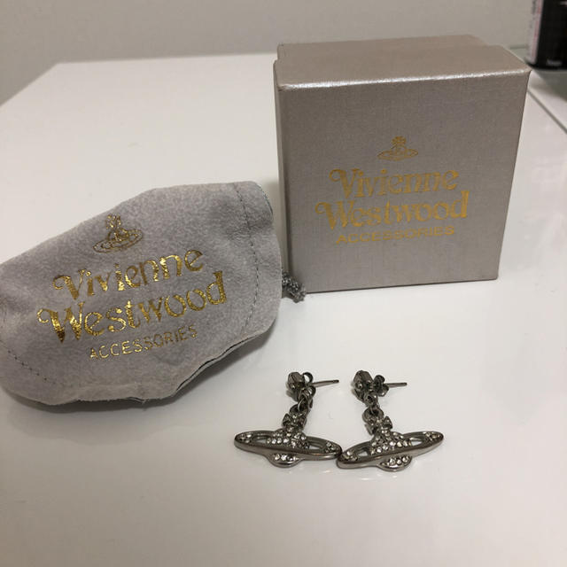 Vivienne Westwood シルバーピアス