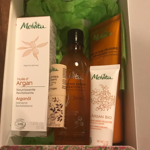 Melvita(メルヴィータ)のMelvita ケアセット  みっつ様専用 コスメ/美容のスキンケア/基礎化粧品(フェイスオイル/バーム)の商品写真