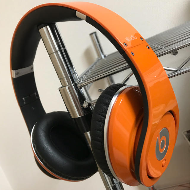 Beats by Dr Dre(ビーツバイドクタードレ)のbeats ヘッドホン オレンジ 日本未発売 スマホ/家電/カメラのオーディオ機器(ヘッドフォン/イヤフォン)の商品写真