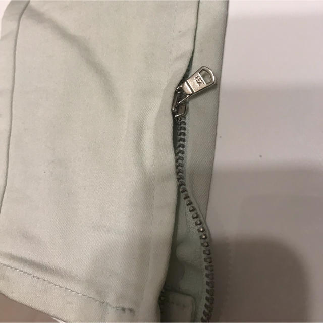 ZARA(ザラ)のZARA スキニーパンツ レディースのパンツ(スキニーパンツ)の商品写真