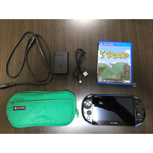 SONY PS Vita PCH-2000 8GB テラリア付き