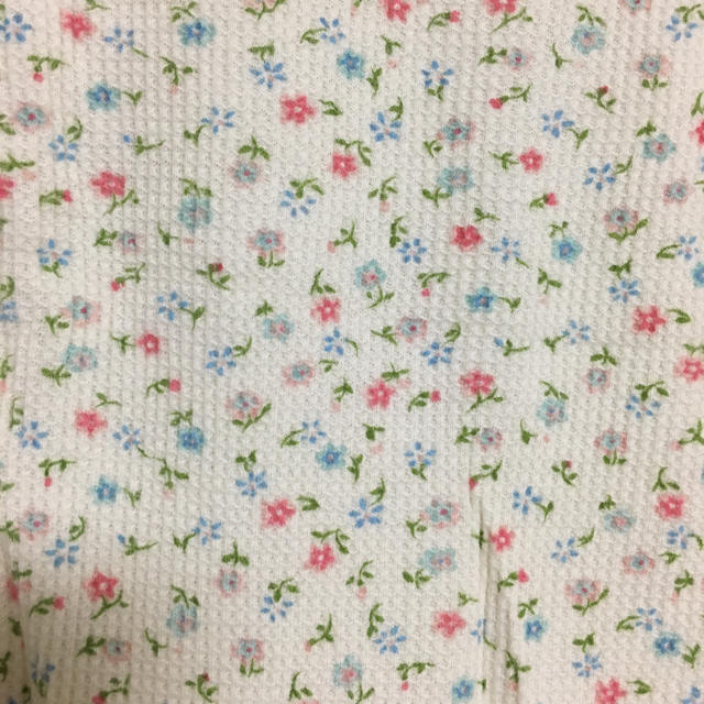 小花柄＊ワッフル生地ロングTシャツ レディースのトップス(Tシャツ(長袖/七分))の商品写真