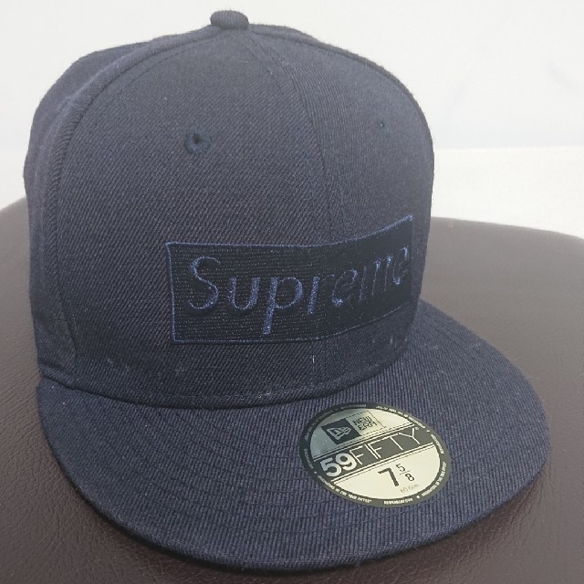 華麗 さらに値下！supreme boxlogo newera cap NAVY メンズ