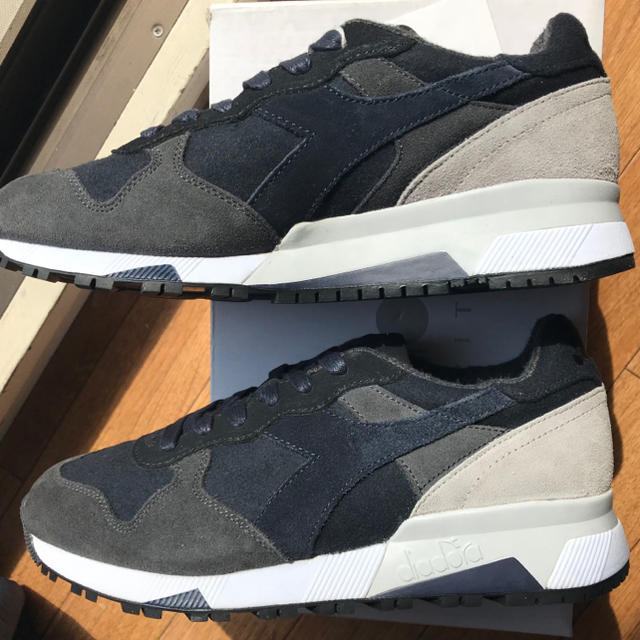 BARNEYS NEW YORK(バーニーズニューヨーク)のDiadora Heritage レザースニーカー 新品 メンズの靴/シューズ(スニーカー)の商品写真