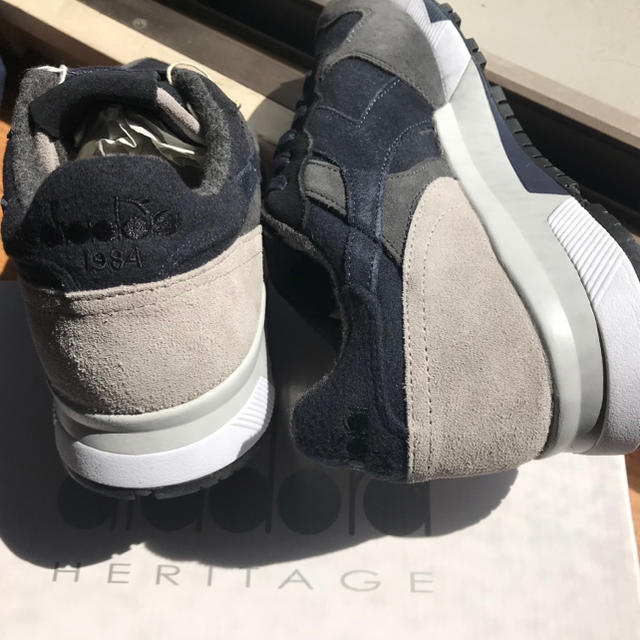 BARNEYS NEW YORK(バーニーズニューヨーク)のDiadora Heritage レザースニーカー 新品 メンズの靴/シューズ(スニーカー)の商品写真