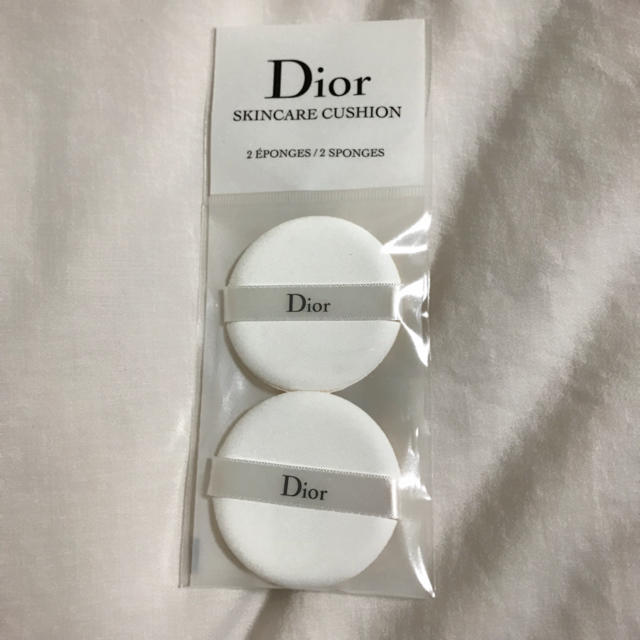 Dior(ディオール)のディオール スキンケアクッション パフ2個入り コスメ/美容のベースメイク/化粧品(ファンデーション)の商品写真