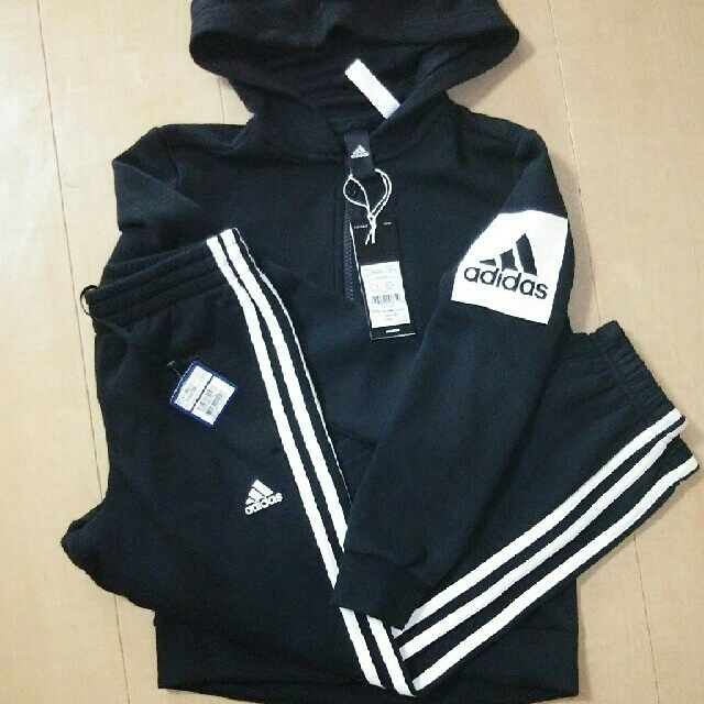 adidas(アディダス)のあやまま様専用 キッズ/ベビー/マタニティのキッズ服男の子用(90cm~)(ジャケット/上着)の商品写真