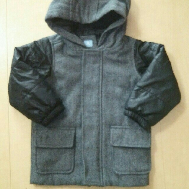 babyGAP(ベビーギャップ)のbabyGap size100cm キッズ/ベビー/マタニティのキッズ服男の子用(90cm~)(コート)の商品写真