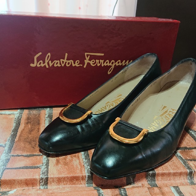 Salvatore Ferragamo(サルヴァトーレフェラガモ)のフェラガモ パンプス 6D レディースの靴/シューズ(ハイヒール/パンプス)の商品写真