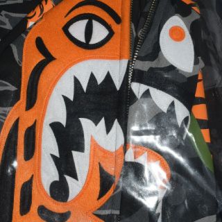 アベイシングエイプ(A BATHING APE)のBAPE®️ UNDFTD SHARK HOODY(パーカー)