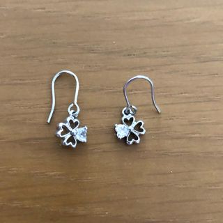 クローバー ピアス(ピアス)