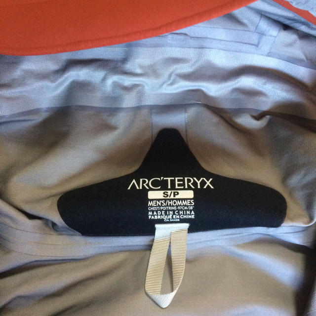 ARC'TERYX(アークテリクス)の値下アークテリクスゴアテックスパーカARCTERYX GORE-TEX Z LT メンズのジャケット/アウター(マウンテンパーカー)の商品写真