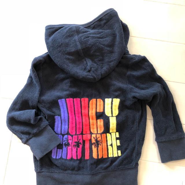 Juicy Couture(ジューシークチュール)のジューシークチュール パーカー  サイズ2 ネイビー キッズ/ベビー/マタニティのキッズ服女の子用(90cm~)(カーディガン)の商品写真