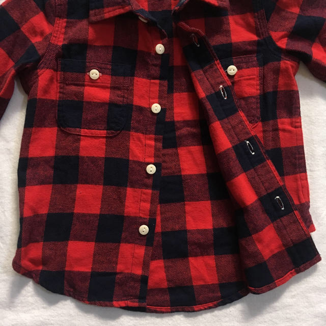 babyGAP(ベビーギャップ)の『新品』babyGAP ユニセックス チェック柄 ネルシャツ 95㎝サイズ キッズ/ベビー/マタニティのキッズ/ベビー/マタニティ その他(その他)の商品写真