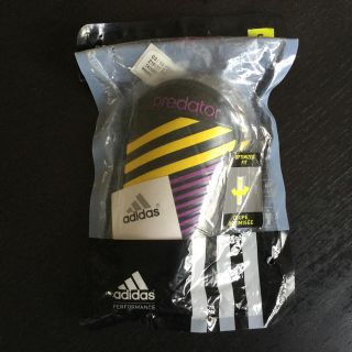 アディダス(adidas)のサッカー すね当て(その他)