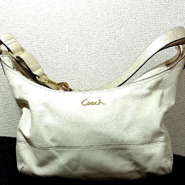 COACH(コーチ)の【ブンブン様専用】COACH(コーチ)
ショルダーバッグ レディースのバッグ(ショルダーバッグ)の商品写真