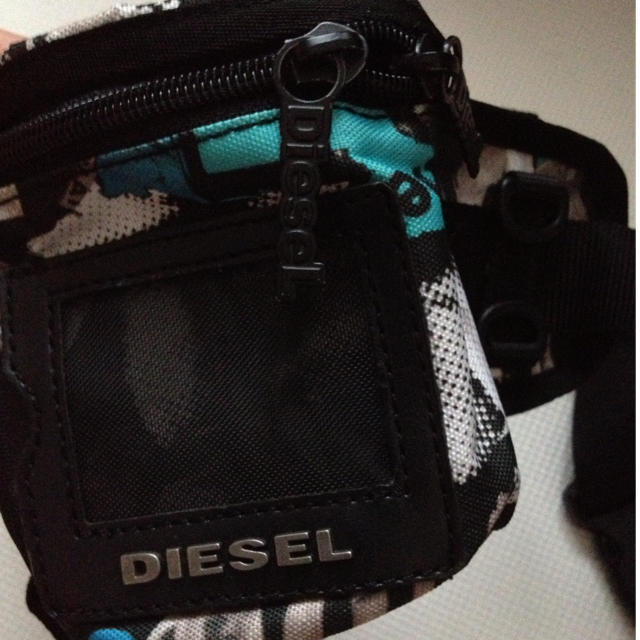 DIESEL(ディーゼル)のDIESEL ボディバッグ レディースのバッグ(ボディバッグ/ウエストポーチ)の商品写真