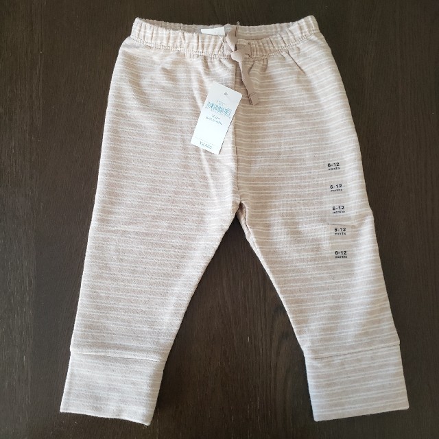 babyGAP(ベビーギャップ)の専用です【新品】babyGAP　ネイビーとベージュのパンツ　70 キッズ/ベビー/マタニティのベビー服(~85cm)(パンツ)の商品写真