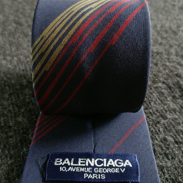 Balenciaga(バレンシアガ)の未使用！【BALENCIAGA】仏最高級ブランドネクタイ　バレンシアガ bc19 メンズのファッション小物(ネクタイ)の商品写真