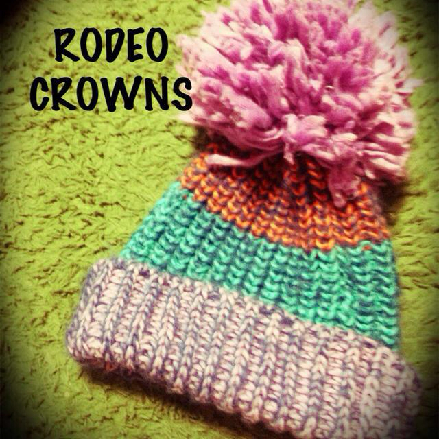RODEO CROWNS(ロデオクラウンズ)のロデオクラウンズ♡ボンボンニット帽 レディースの帽子(ニット帽/ビーニー)の商品写真
