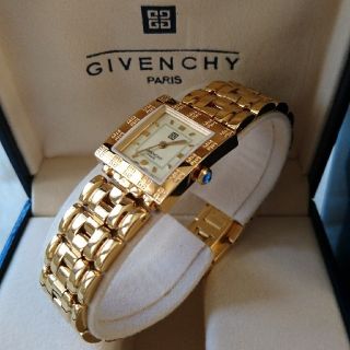 ジバンシィ(GIVENCHY)の『みいさん』様専用。GIVENCHYゴールド・ジバンシィ腕時計(腕時計)