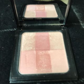 ボビイブラウン(BOBBI BROWN)のBOBBI BROWN ブライトニング ブリック 01(フェイスパウダー)