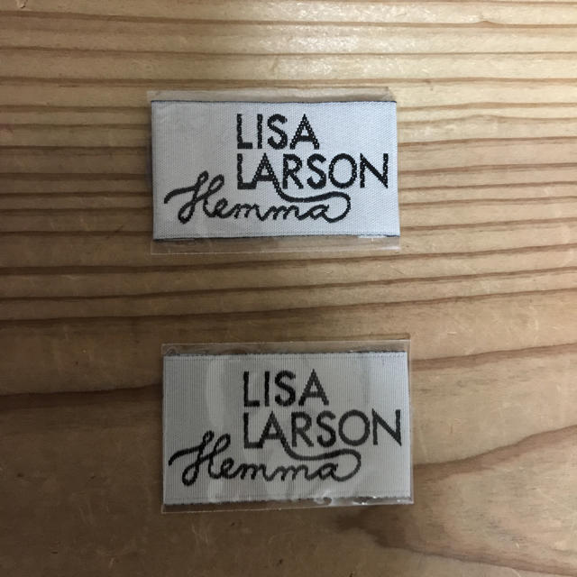 Lisa Larson(リサラーソン)のリサラーソン タグ ２枚セット ハンドメイドの素材/材料(各種パーツ)の商品写真