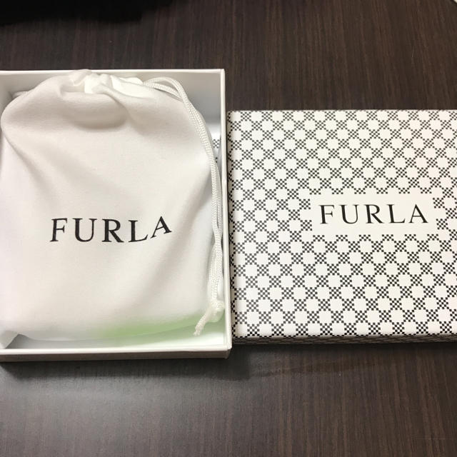 Furla(フルラ)のやまたん様 FURLA BABYLON 二つ折り財布 レディースのファッション小物(財布)の商品写真