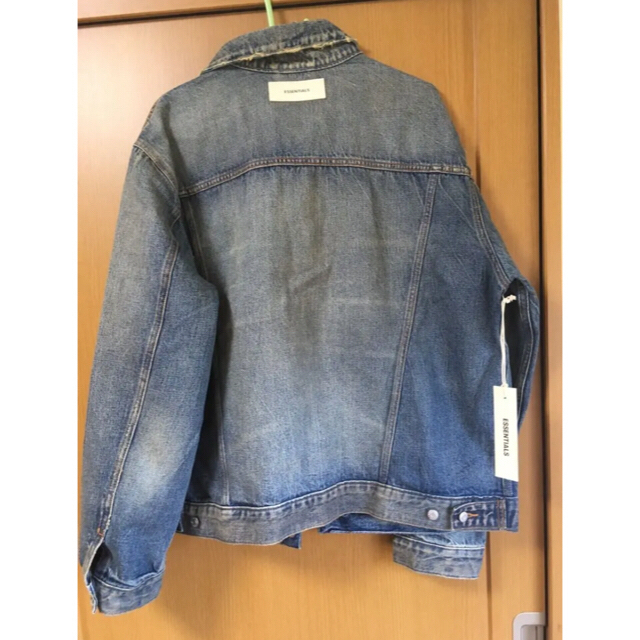 FEAR OF GOD(フィアオブゴッド)のtyga様専用ESSENTIALS Denim Trucker Jacket   メンズのジャケット/アウター(Gジャン/デニムジャケット)の商品写真