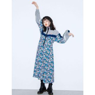 エックスガール(X-girl)のX-girl GRANDMA FLORAL TRACK DRESS(ひざ丈ワンピース)