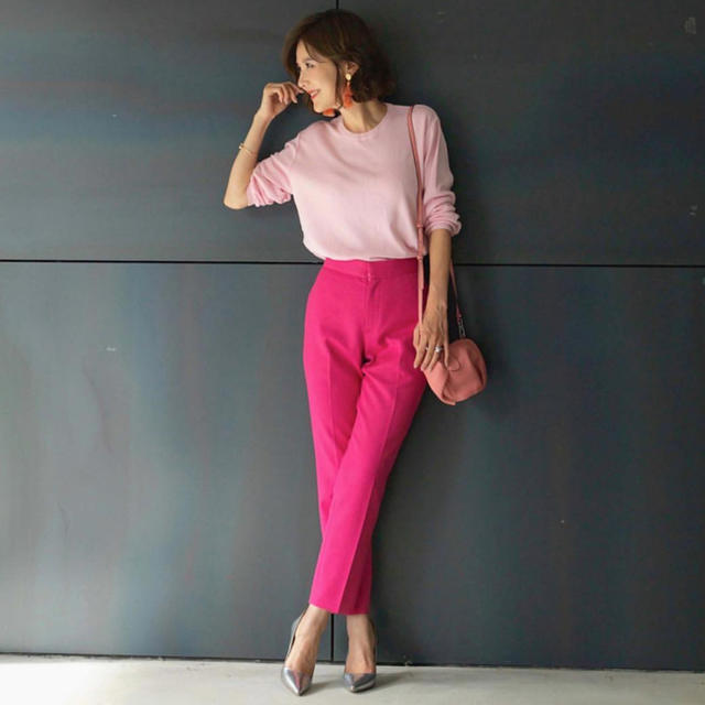 BARNEYS NEW YORK(バーニーズニューヨーク)のOBLI シルクニット pink   レディースのトップス(ニット/セーター)の商品写真