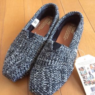 トムズ(TOMS)のTOMS  スリッポン 24cm 新品(スリッポン/モカシン)