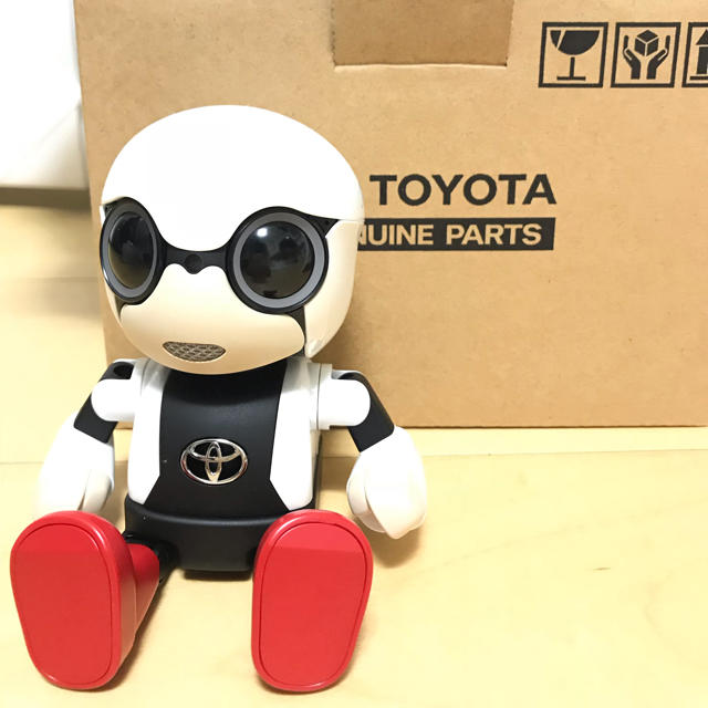 TOYOTA KIROBO mini & 専用チェア付キャリーケース