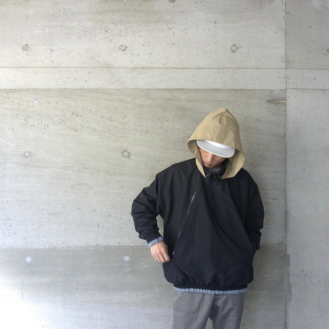 DIGAWEL(ディガウェル)のDIGAWEL HALF ZIP BLOUSON ディガウェル メンズのジャケット/アウター(ナイロンジャケット)の商品写真