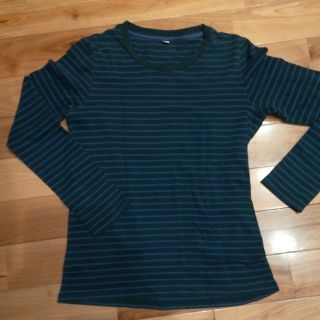 ユニクロ(UNIQLO)のユニクロ　XL 　黒と細い紫(Tシャツ(長袖/七分))