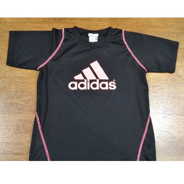 adidas(アディダス)のゆ～こ様専用adidas ラッシュガード 140 キッズ/ベビー/マタニティのキッズ服女の子用(90cm~)(水着)の商品写真