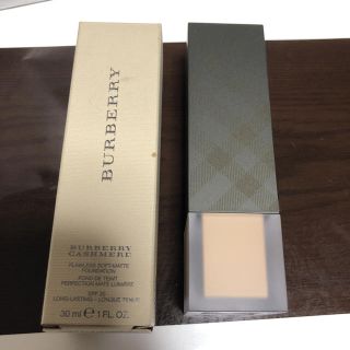 バーバリー(BURBERRY)の今だけお値下げ！ バーバリー カシミヤ ファンデーション(ファンデーション)