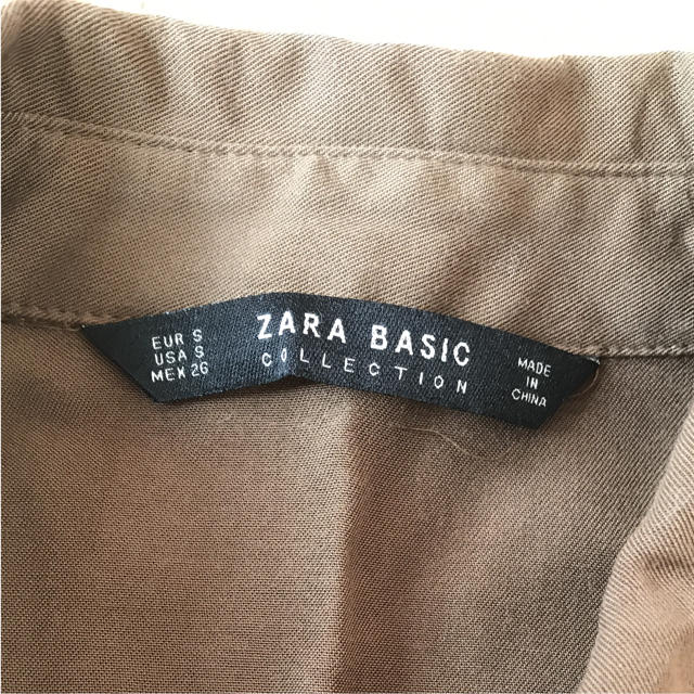 ZARA(ザラ)のZARA カーキーレーヨンシャツ レディースのトップス(シャツ/ブラウス(長袖/七分))の商品写真