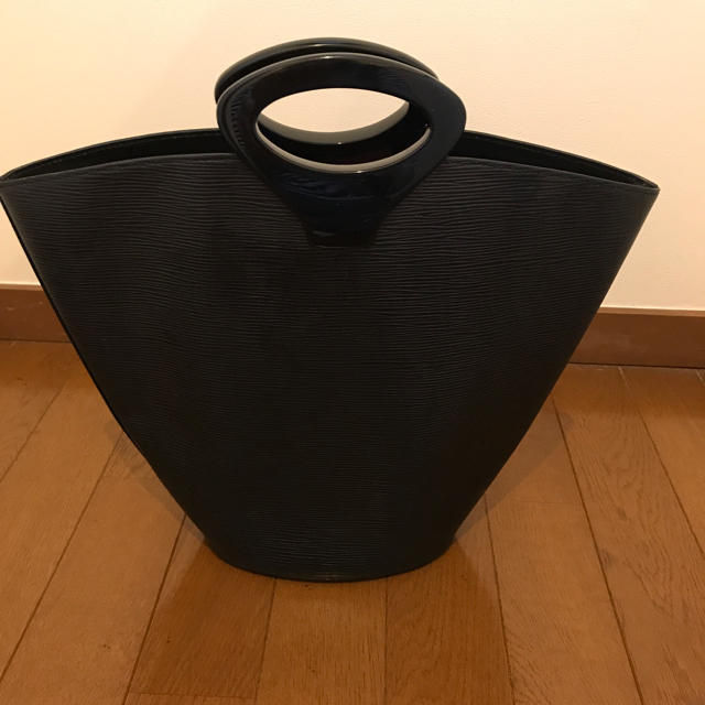 ルイヴィトン バケツ エピ ブラック-