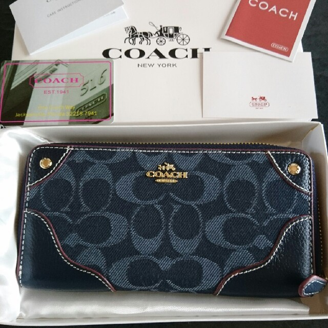 COACH(コーチ)のCOACHシグネチャーデニム長財布 レディースのファッション小物(財布)の商品写真