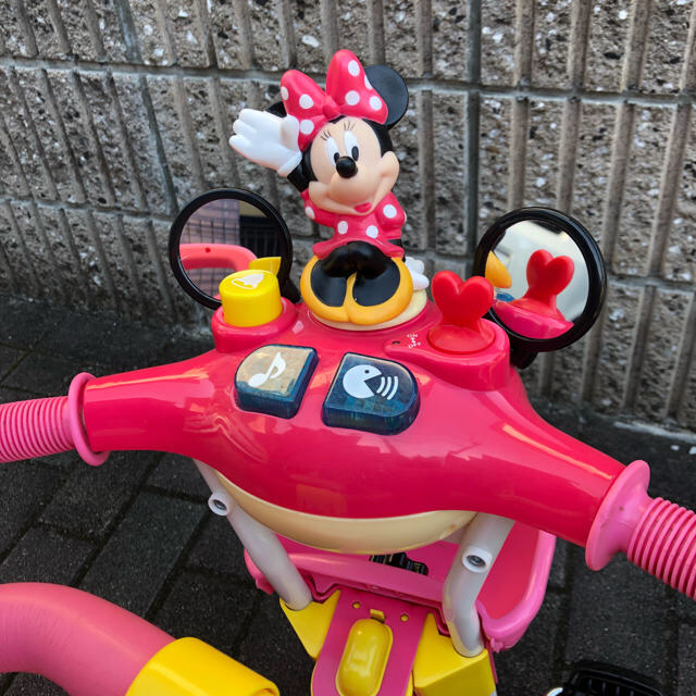 Disney(ディズニー)の週末限定値下げ！ Disney ミニーちゃん 三輪車 キッズ/ベビー/マタニティの外出/移動用品(三輪車)の商品写真