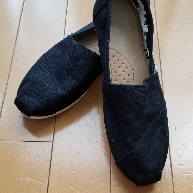 TOMS(トムズ)のTOMSスリッポン 大人気♪クラシック キャンバス地 ブラック24,5cm レディースの靴/シューズ(スニーカー)の商品写真