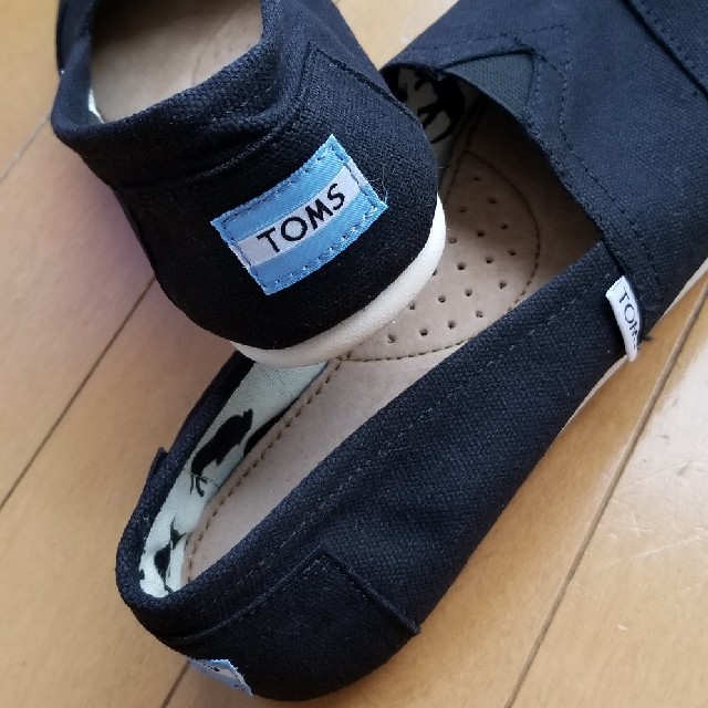 TOMS(トムズ)のTOMSスリッポン 大人気♪クラシック キャンバス地 ブラック24,5cm レディースの靴/シューズ(スニーカー)の商品写真