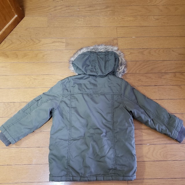 OshKosh(オシュコシュ)の100㎝ジャンパー(カーキ色) キッズ/ベビー/マタニティのキッズ服男の子用(90cm~)(コート)の商品写真