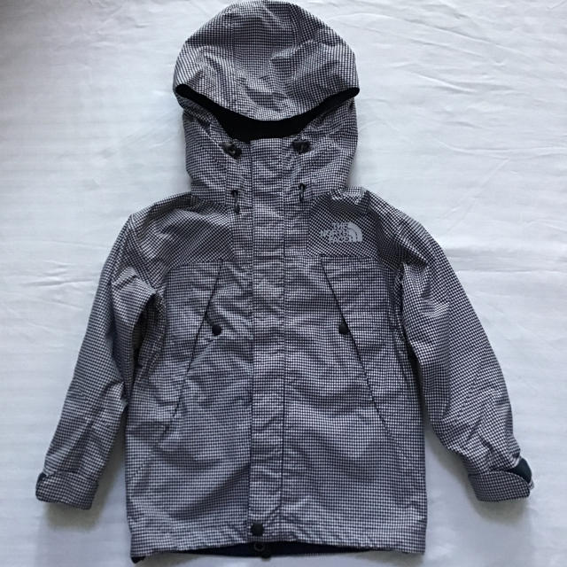 THE NORTH FACE(ザノースフェイス)のTHE NORTH FACE 新品同様 110cmアウター キッズ/ベビー/マタニティのキッズ服男の子用(90cm~)(ジャケット/上着)の商品写真