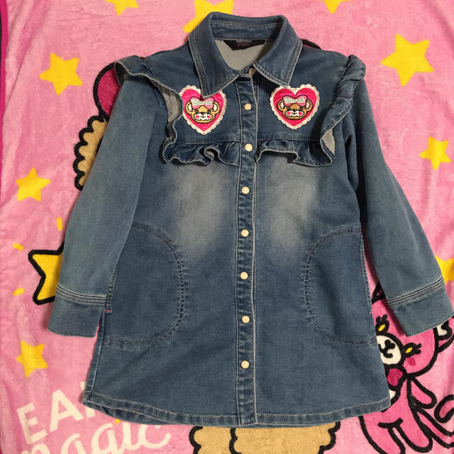 EARTHMAGIC(アースマジック)のアース♡デニムワンピース♡フリル キッズ/ベビー/マタニティのキッズ服女の子用(90cm~)(ジャケット/上着)の商品写真