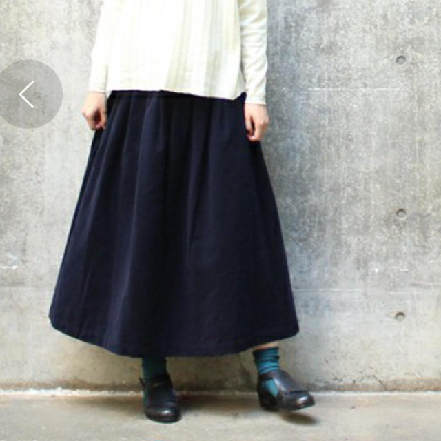 bulle de savon(ビュルデサボン)の（セール）yuni モールスキン タックスカート レディースのスカート(ロングスカート)の商品写真