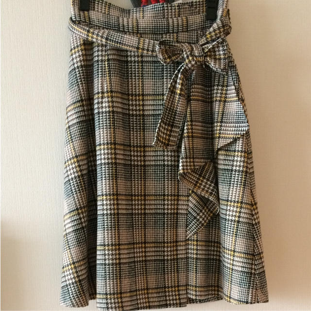 JUSGLITTY(ジャスグリッティー)のタイムセール 送料無料 新品タグ付き ジャスグリッティー  チェックスカート M レディースのスカート(ひざ丈スカート)の商品写真