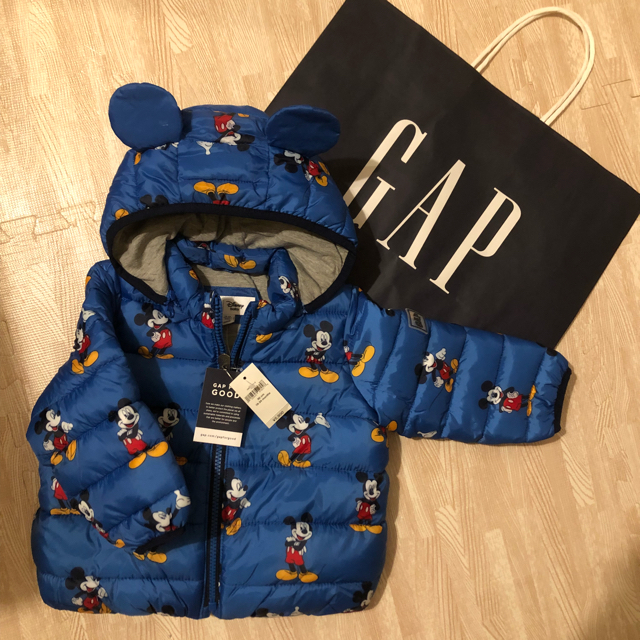 babyGAP(ベビーギャップ)のbaby GAP ミッキー アウター 90 キッズ/ベビー/マタニティのキッズ服男の子用(90cm~)(ジャケット/上着)の商品写真