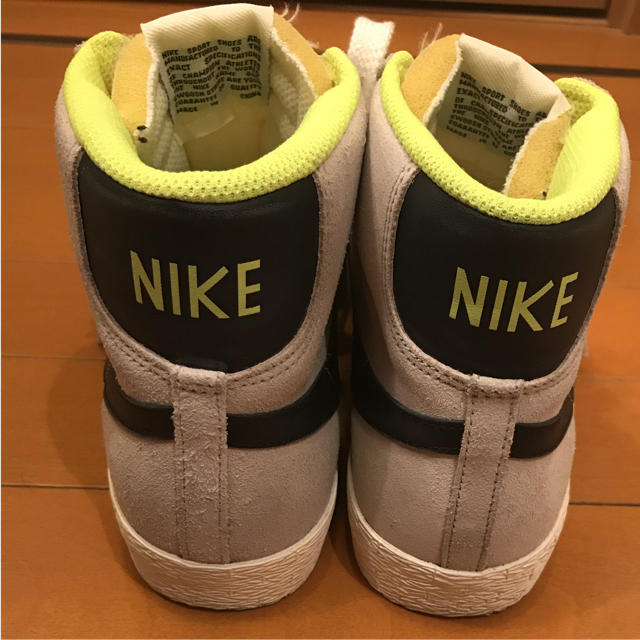 NIKE(ナイキ)のナイキ/NIKE ブレザーMIDスエードVNTG スニーカー レディースの靴/シューズ(スニーカー)の商品写真